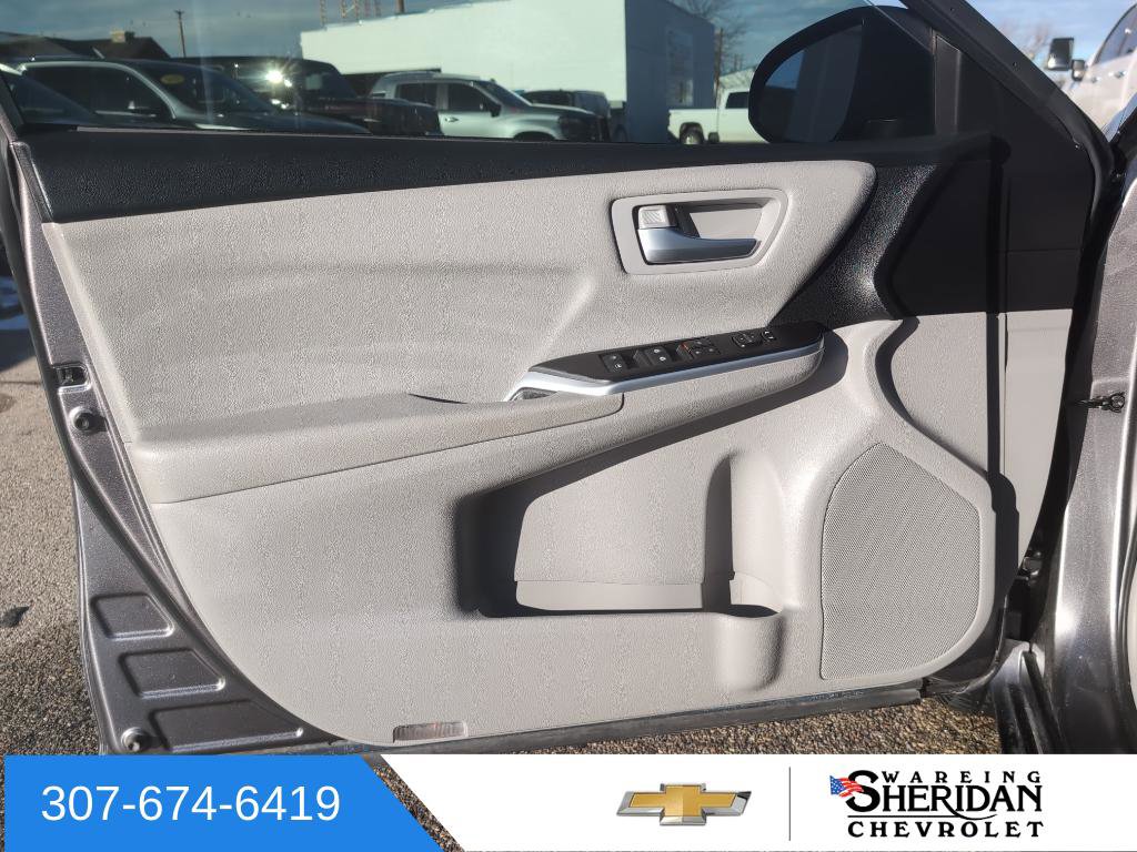 Used 2017 Toyota Camry LE image 18