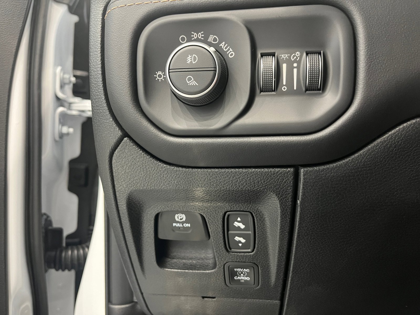 New 2026 RAM 1500 Tungsten w/ Trailer Tow Group image 21