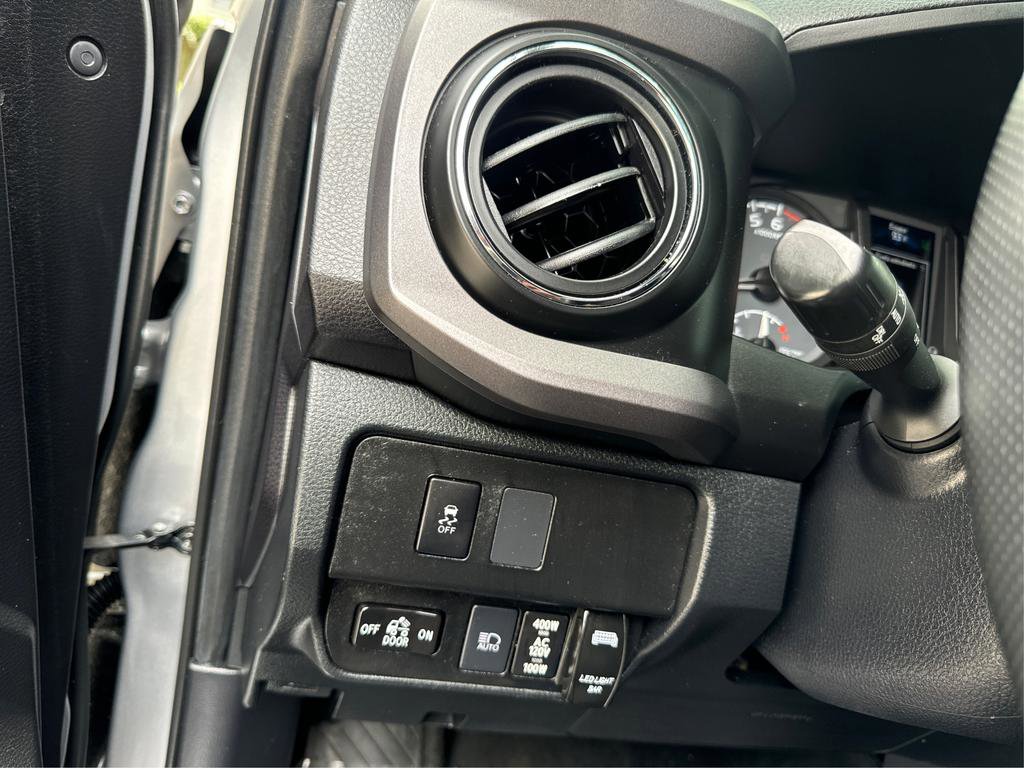 Used 2021 Toyota Tacoma TRD Sport image 19