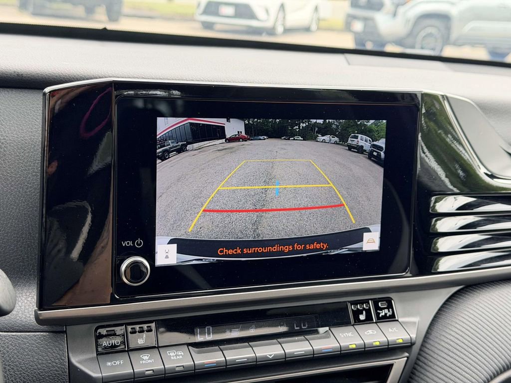 Certified 2025 Toyota Camry SE w/ Convenience Package FWD image 4