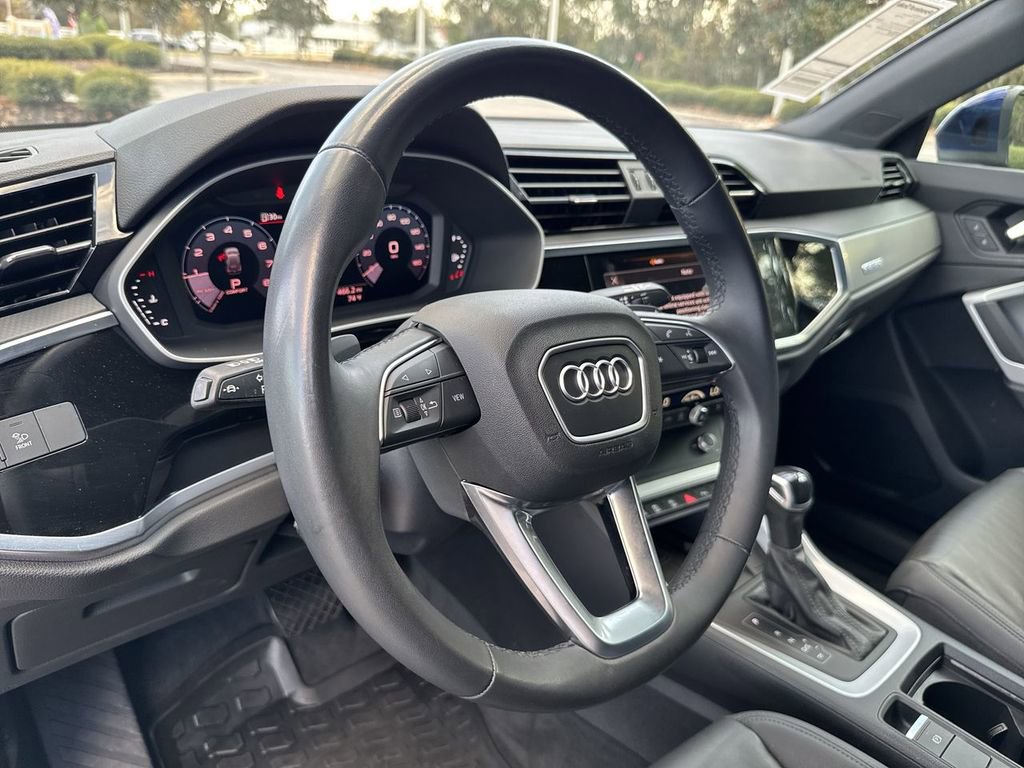 Used 2023 Audi Q3 2.0T Premium Plus image 18