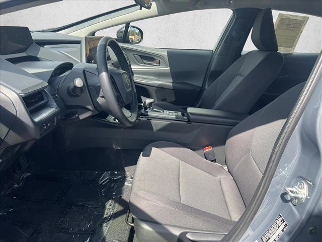 Used 2025 Toyota Prius LE image 10