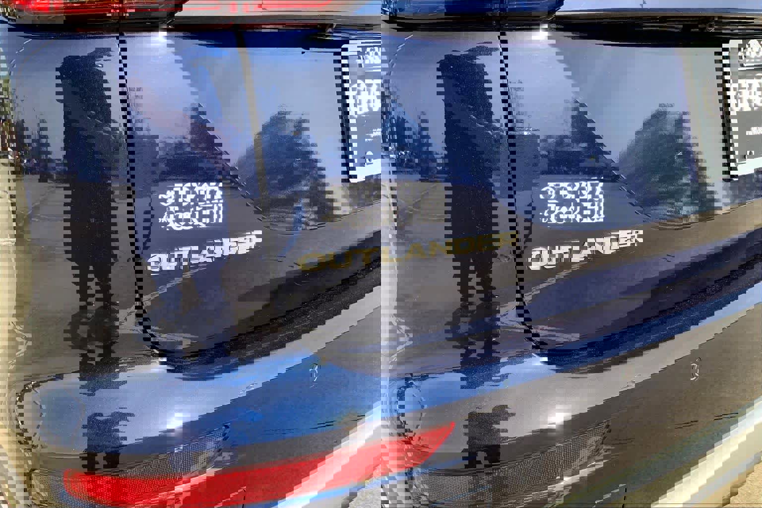 Used 2022 Mitsubishi Outlander SE image 32