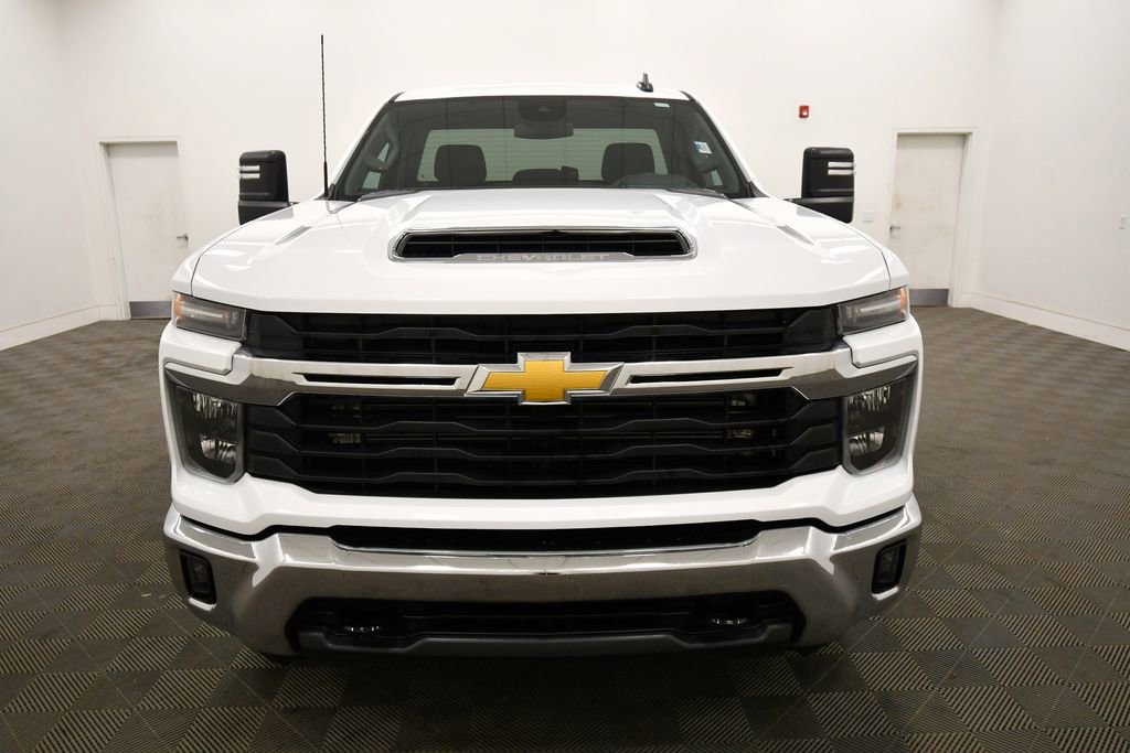 Used 2024 Chevrolet Silverado 2500 LT w/ Convenience Package image 10