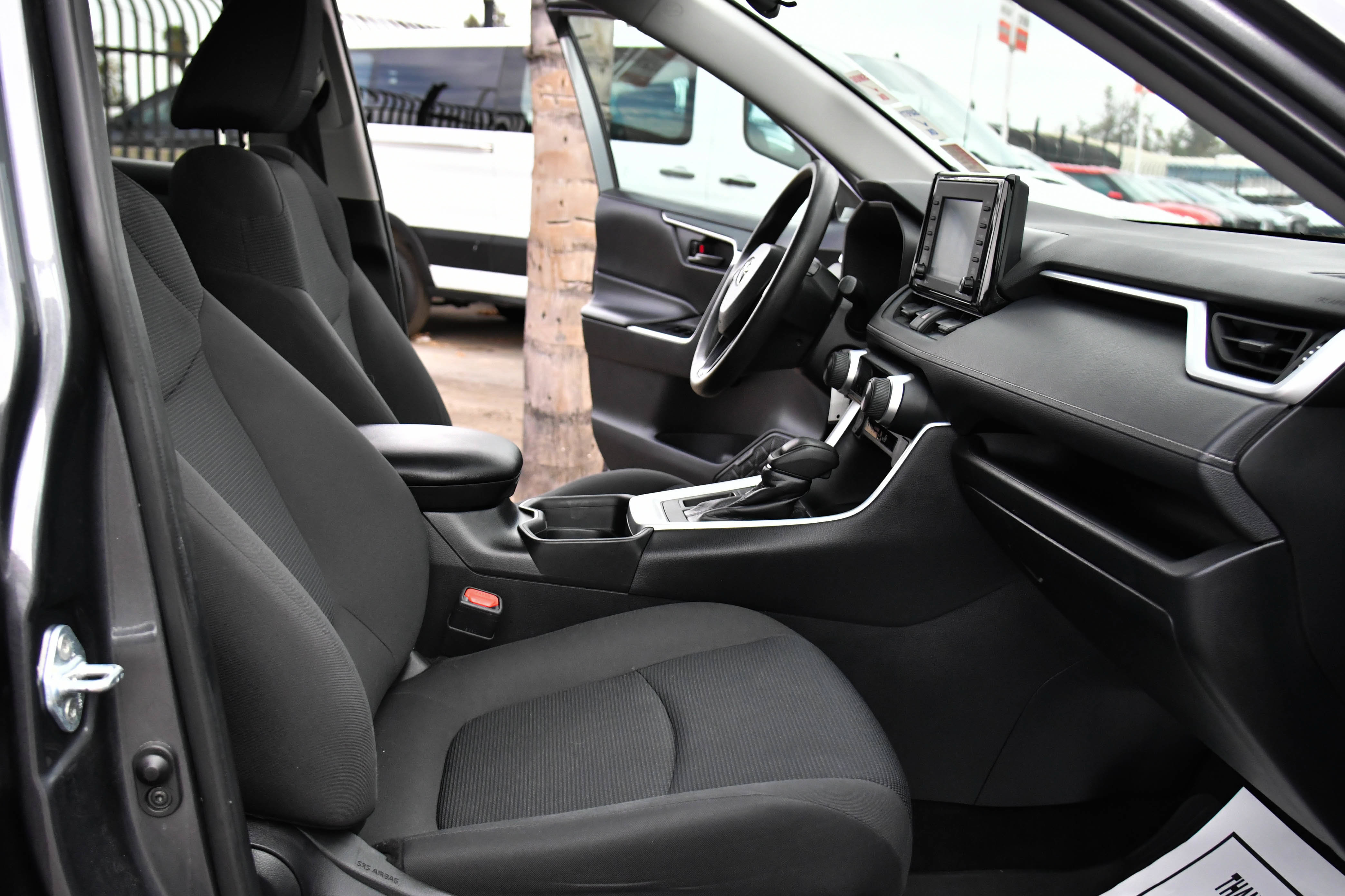 Used 2021 Toyota RAV4 LE FWD image 38