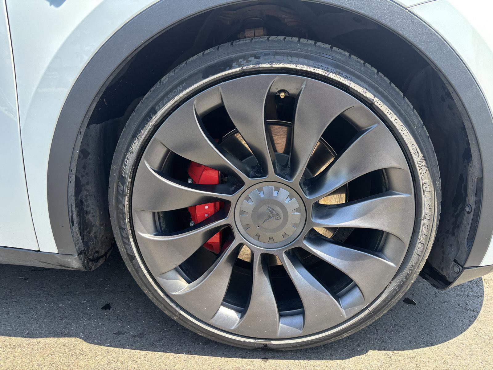 Used 2022 Tesla Model Y Performance AWD/4WD image 12