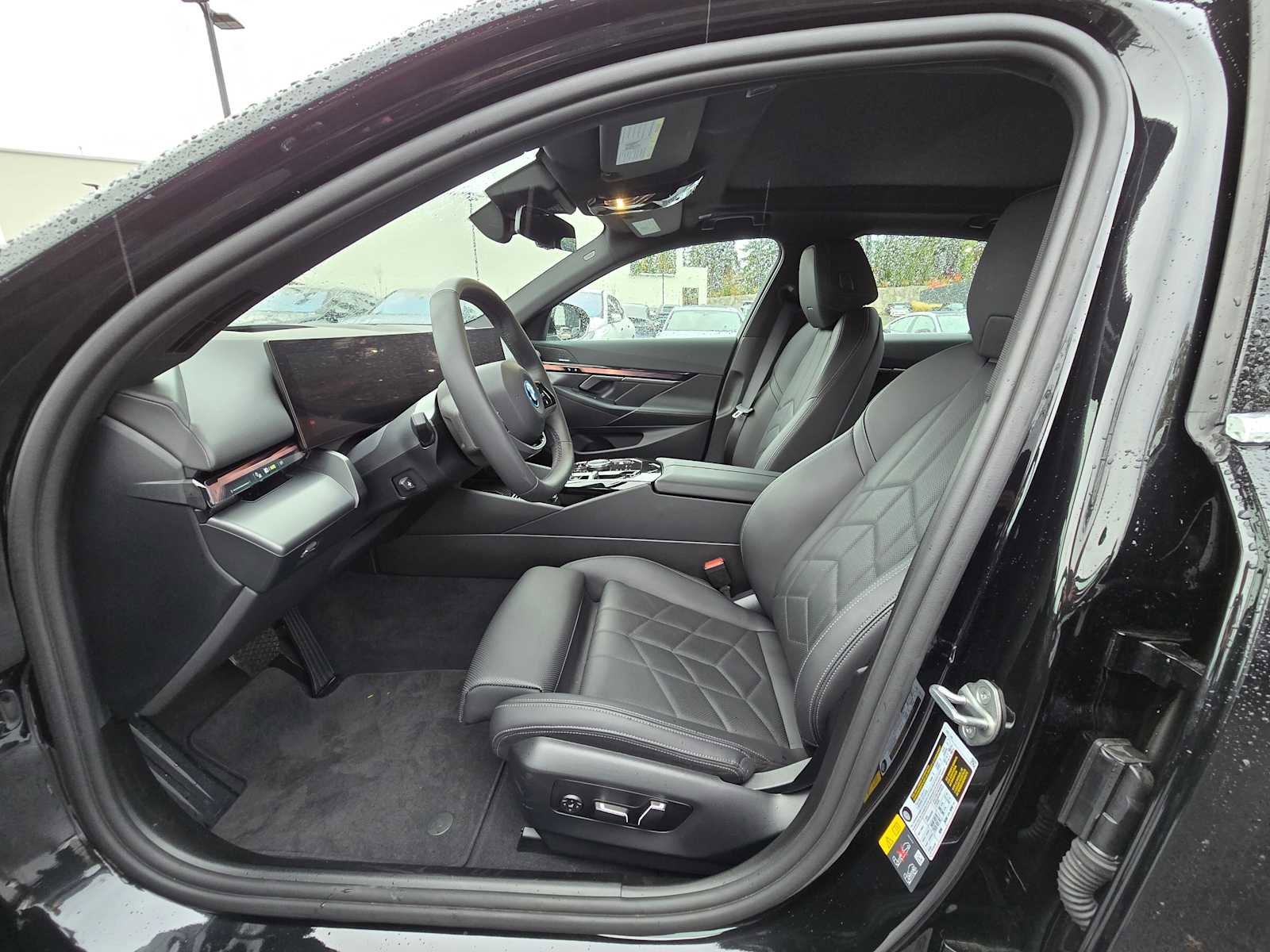 Used 2024 BMW i5 eDrive40i w/ M Sport Package image 22