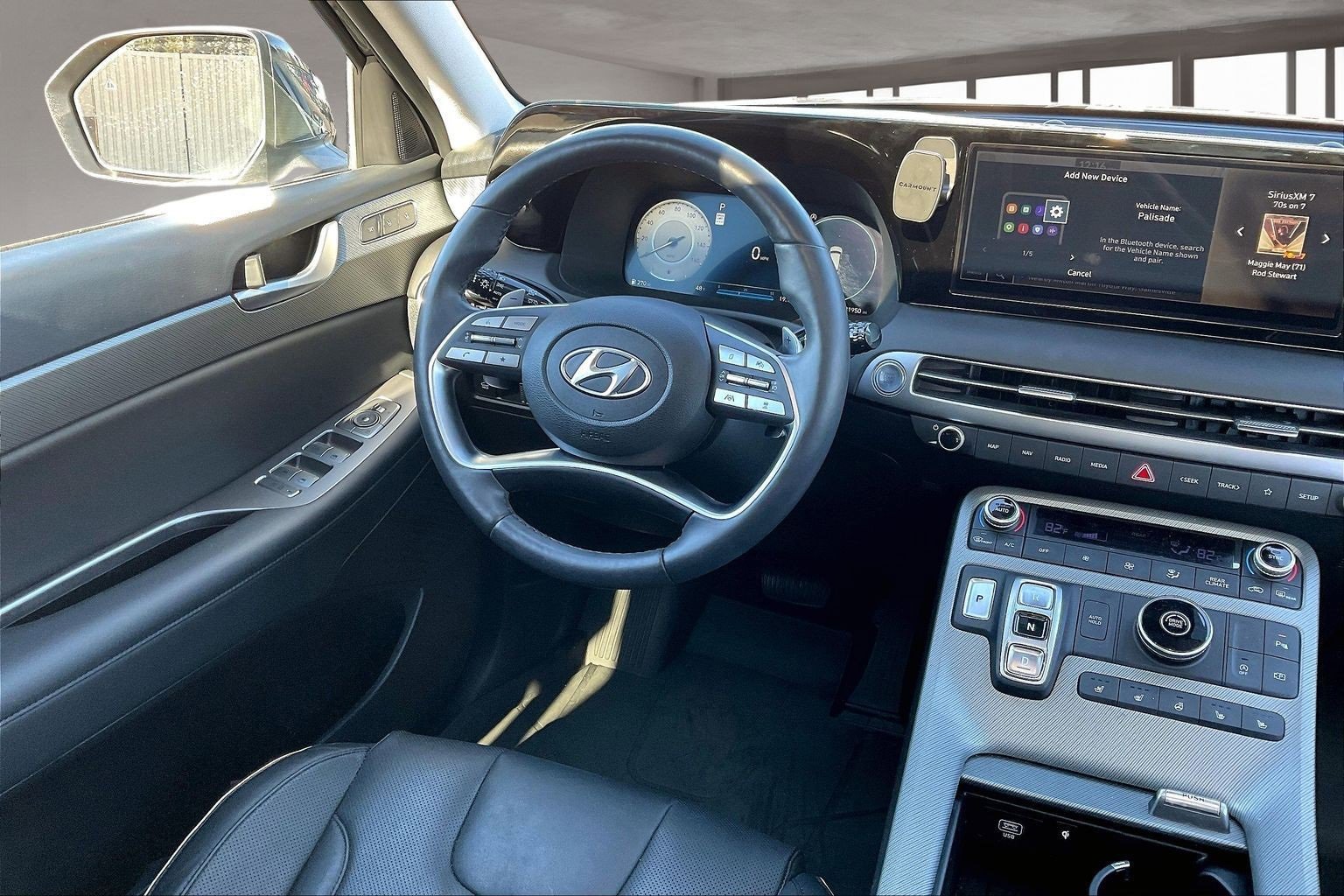 Used 2024 Hyundai Palisade SEL w/ Premium Package image 17