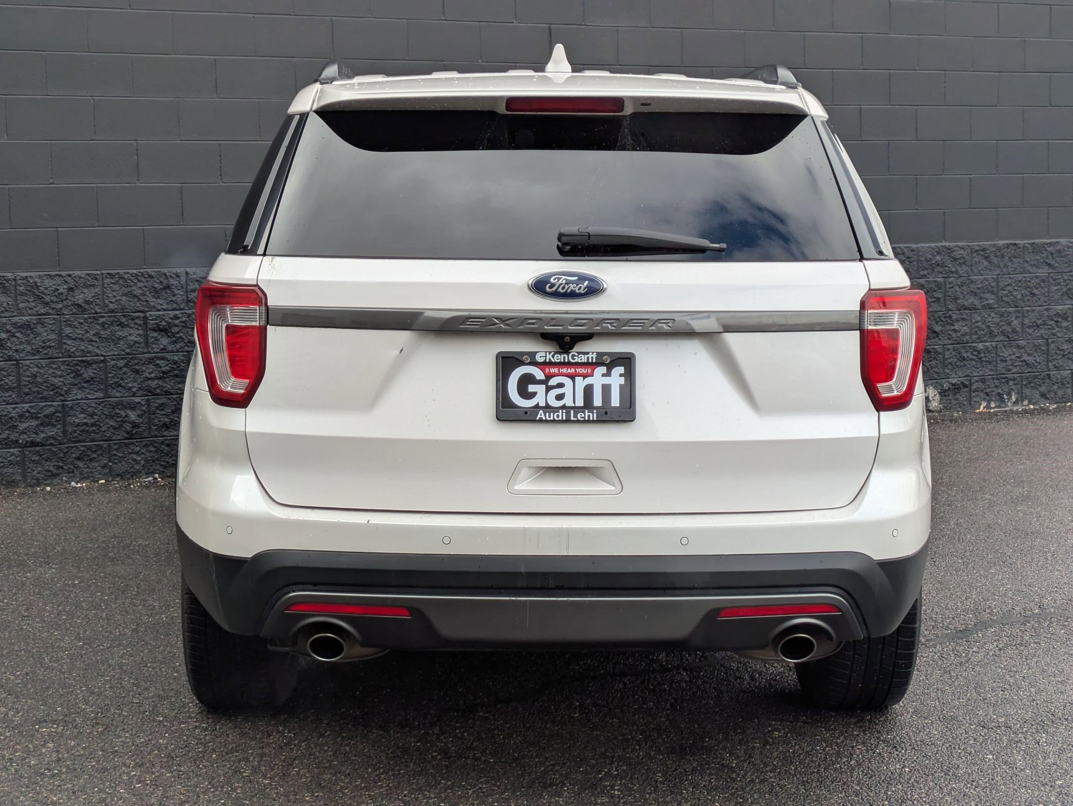 Used 2017 Ford Explorer XLT w/ Equipment Group 202A image 6