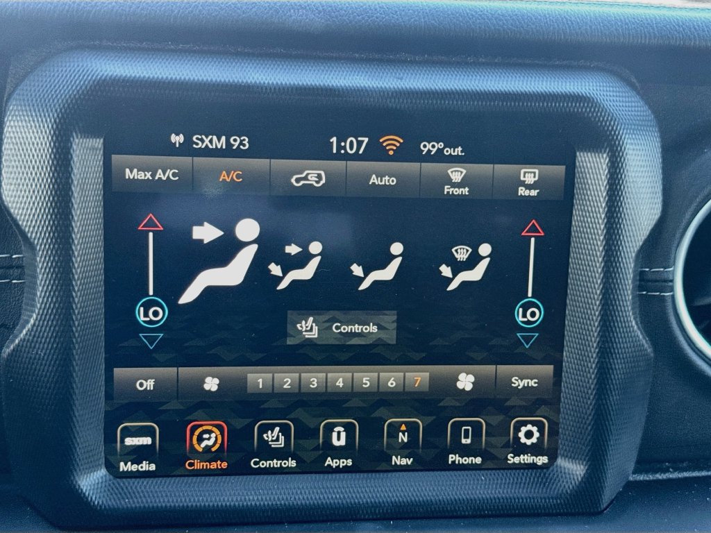 Certified 2021 Jeep Wrangler Unlimited Sahara w/ Cold Weather Group AWD/4WD image 17