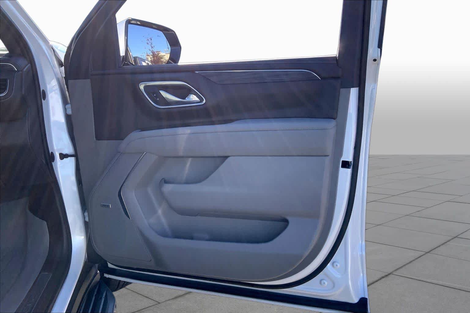 Used 2023 GMC Yukon SLT w/ SLT Premium Package AWD/4WD image 20