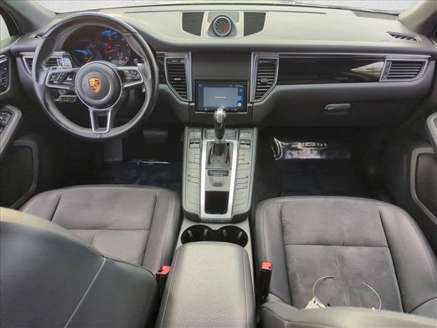 Used 2018 Porsche Macan AWD/4WD image 17