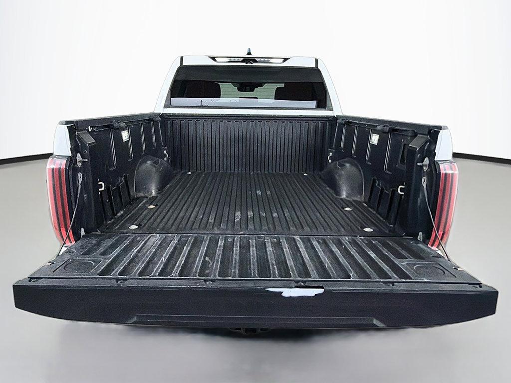 Used 2022 Toyota Tundra Limited AWD/4WD image 16