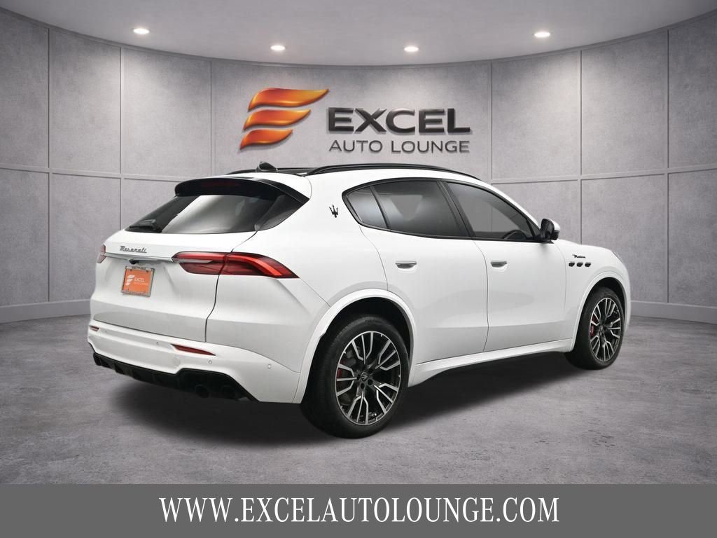 Used 2023 Maserati Grecale Modena image 6