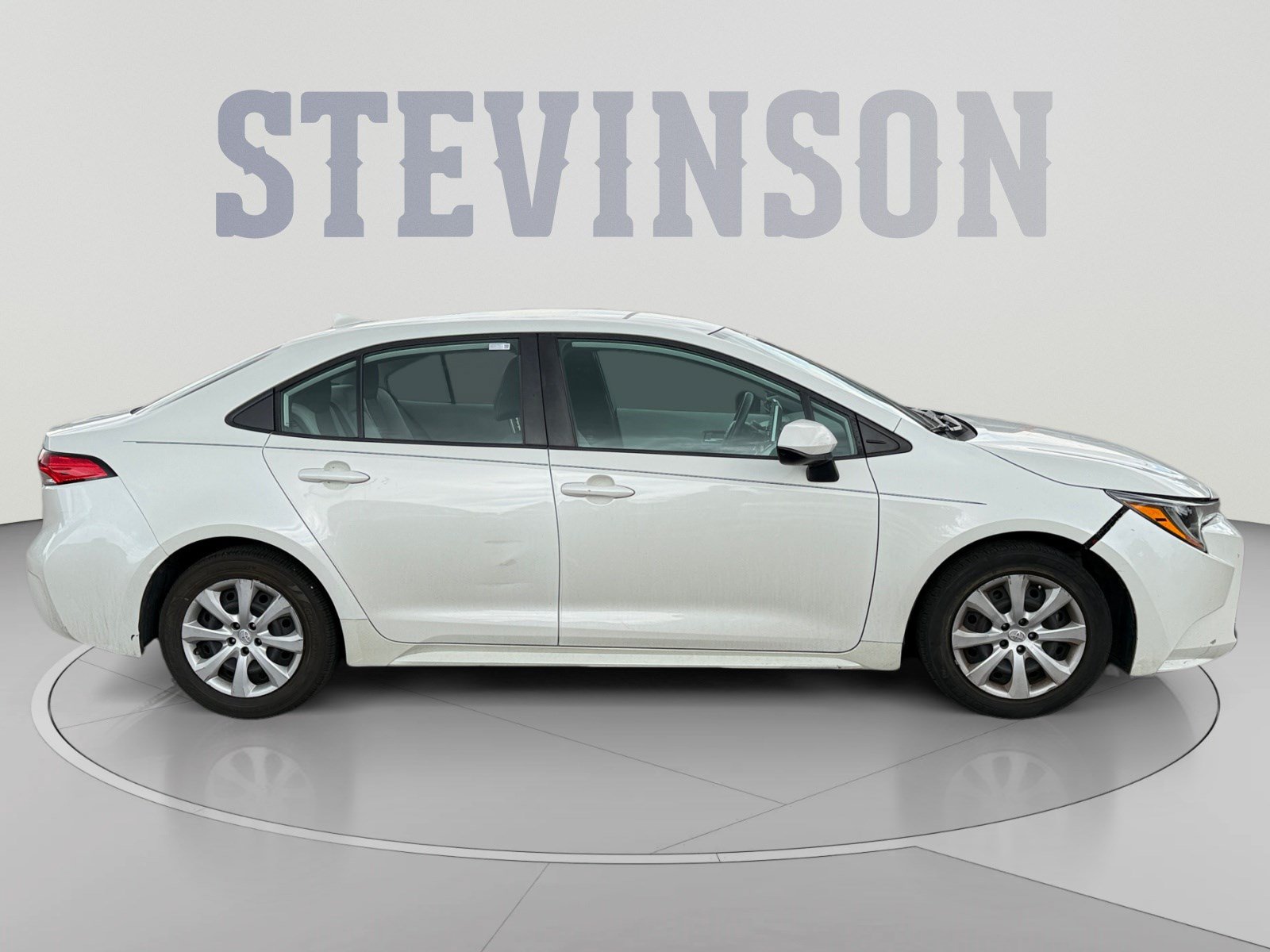 Used 2021 Toyota Corolla LE FWD image 6