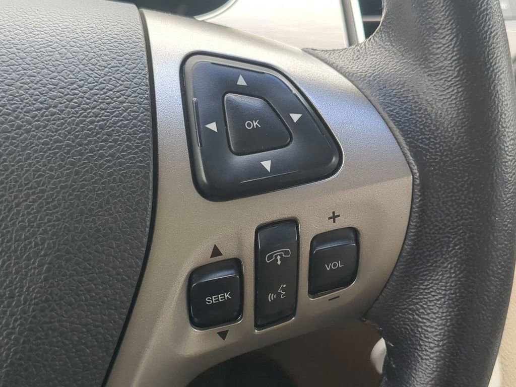 Used 2017 Ford Taurus SEL image 20