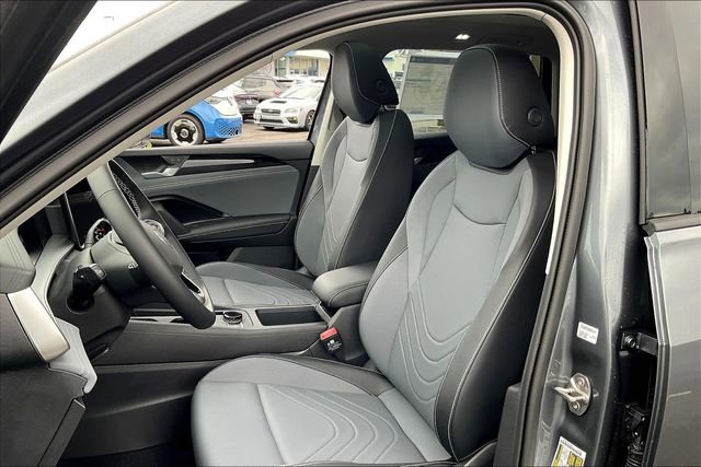 New 2025 Volkswagen Tiguan SE AWD/4WD image 11