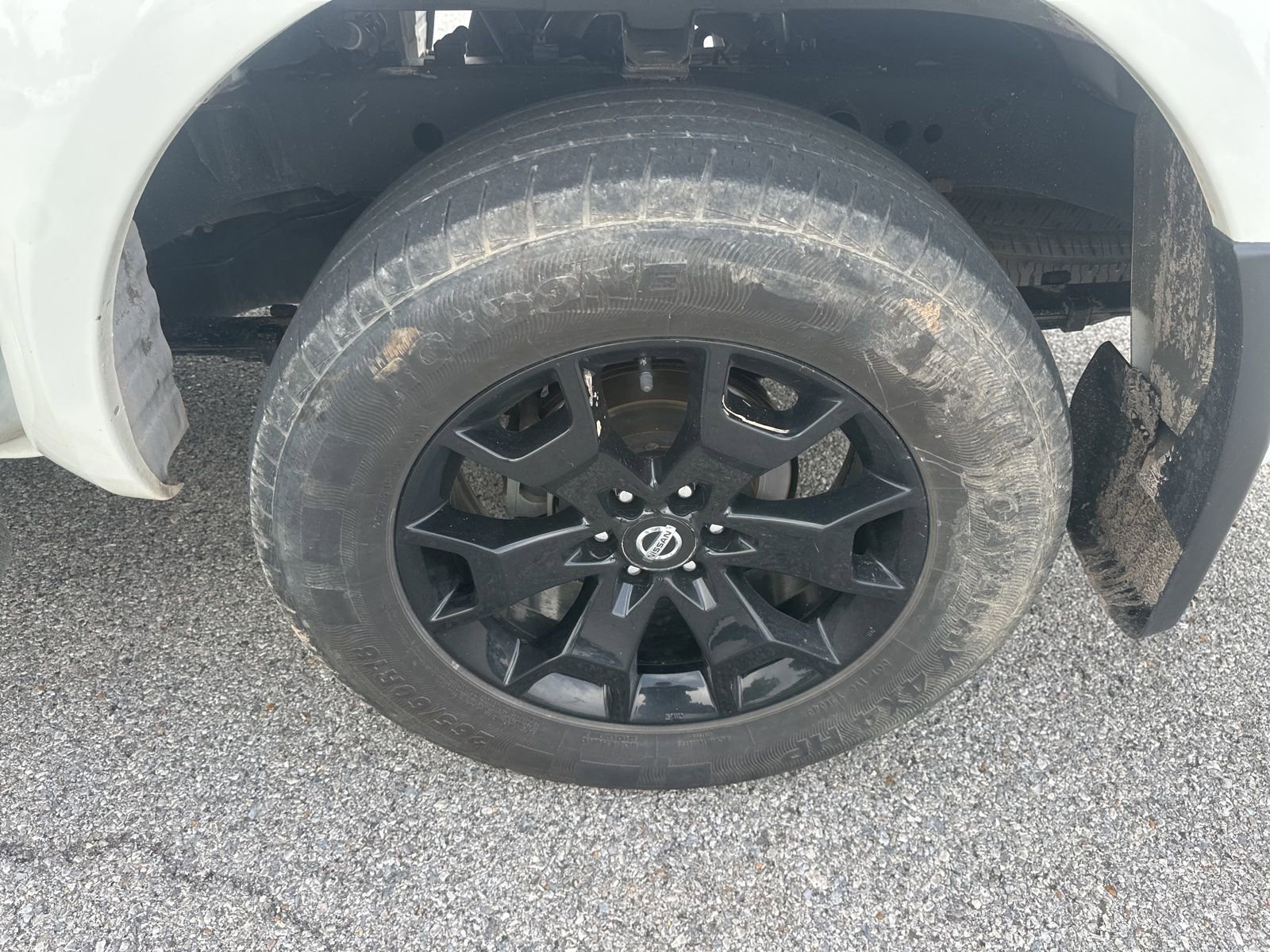 Used 2021 Nissan Frontier SV w/ Midnight Edition Floor Mats AWD/4WD image 9