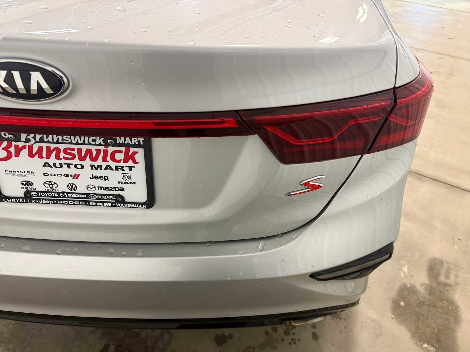 Used 2019 Kia Forte S w/ S Premium Package FWD image 18