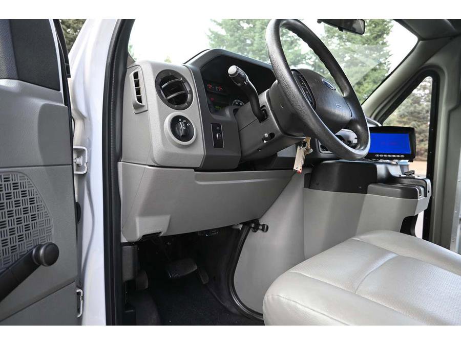 Used 2012 Ford E-350 and Econoline 350 Super Duty w/ Shuttle Bus Prep Pkg RWD image 27