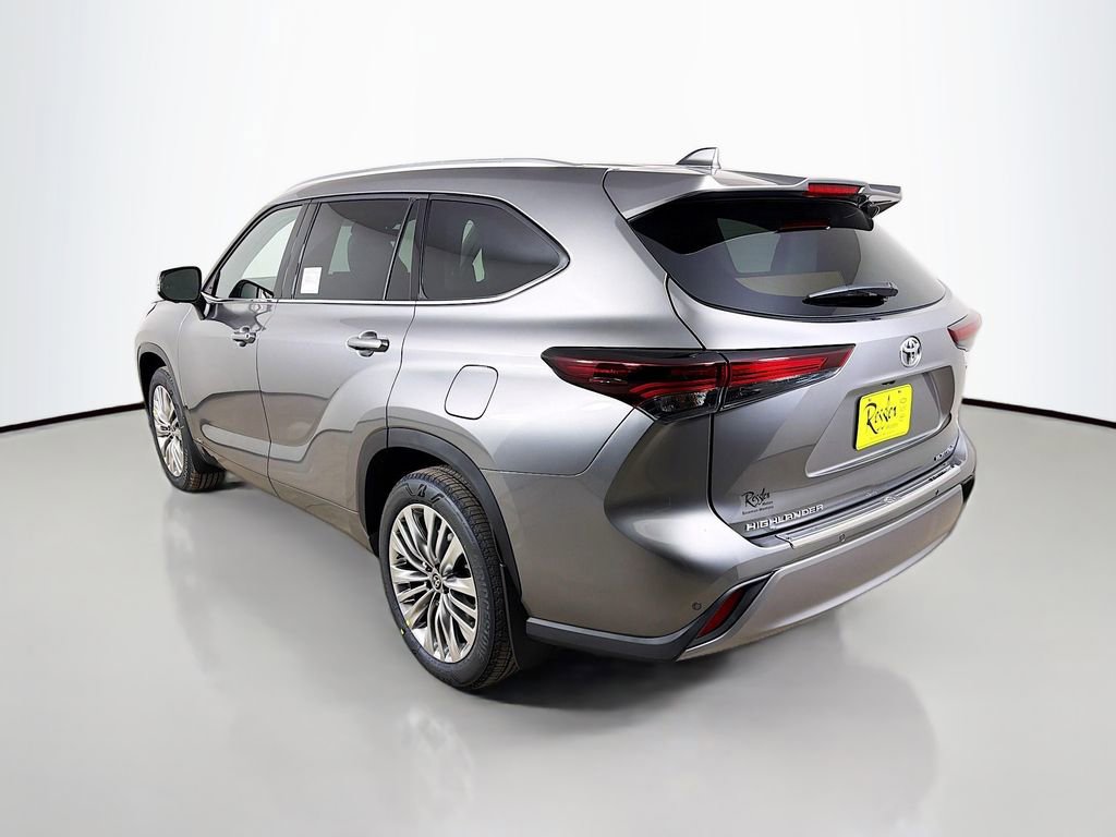 New 2026 Toyota Highlander Platinum image 7