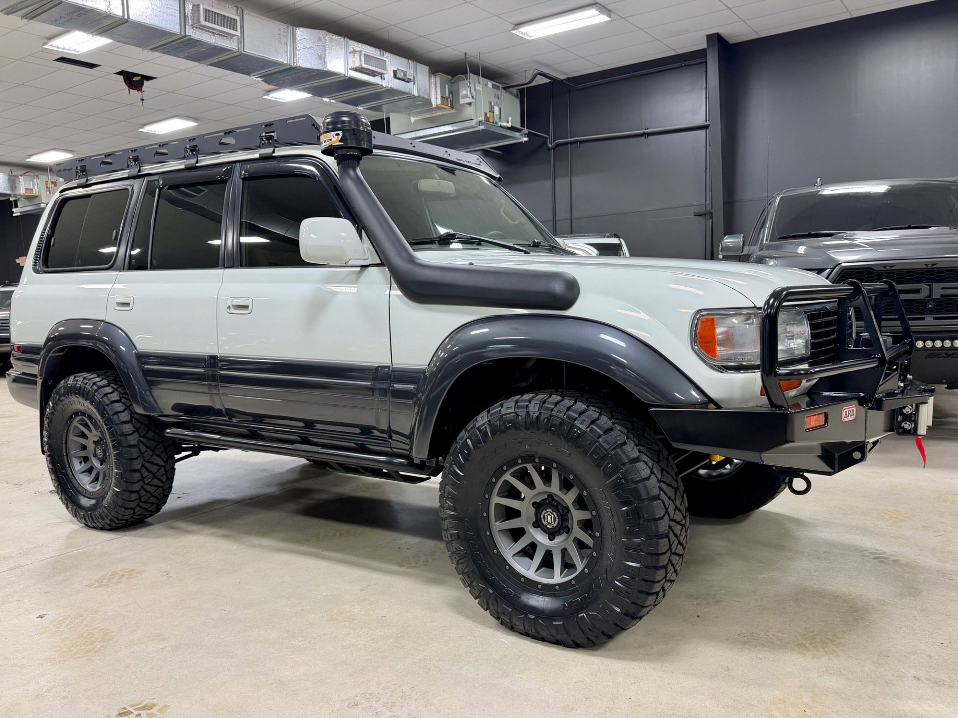 Used 1996 Lexus LX 450 4WD image 3