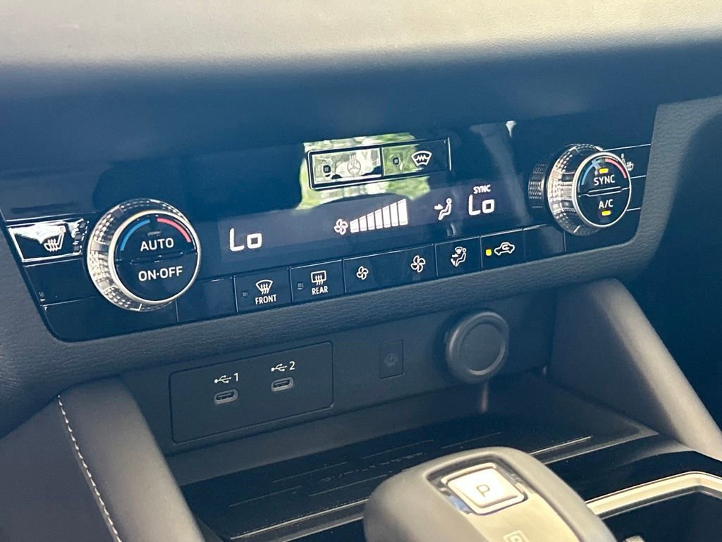 New 2026 Mitsubishi Outlander AWD image 46