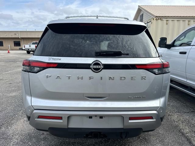 Used 2025 Nissan Pathfinder Platinum FWD image 5