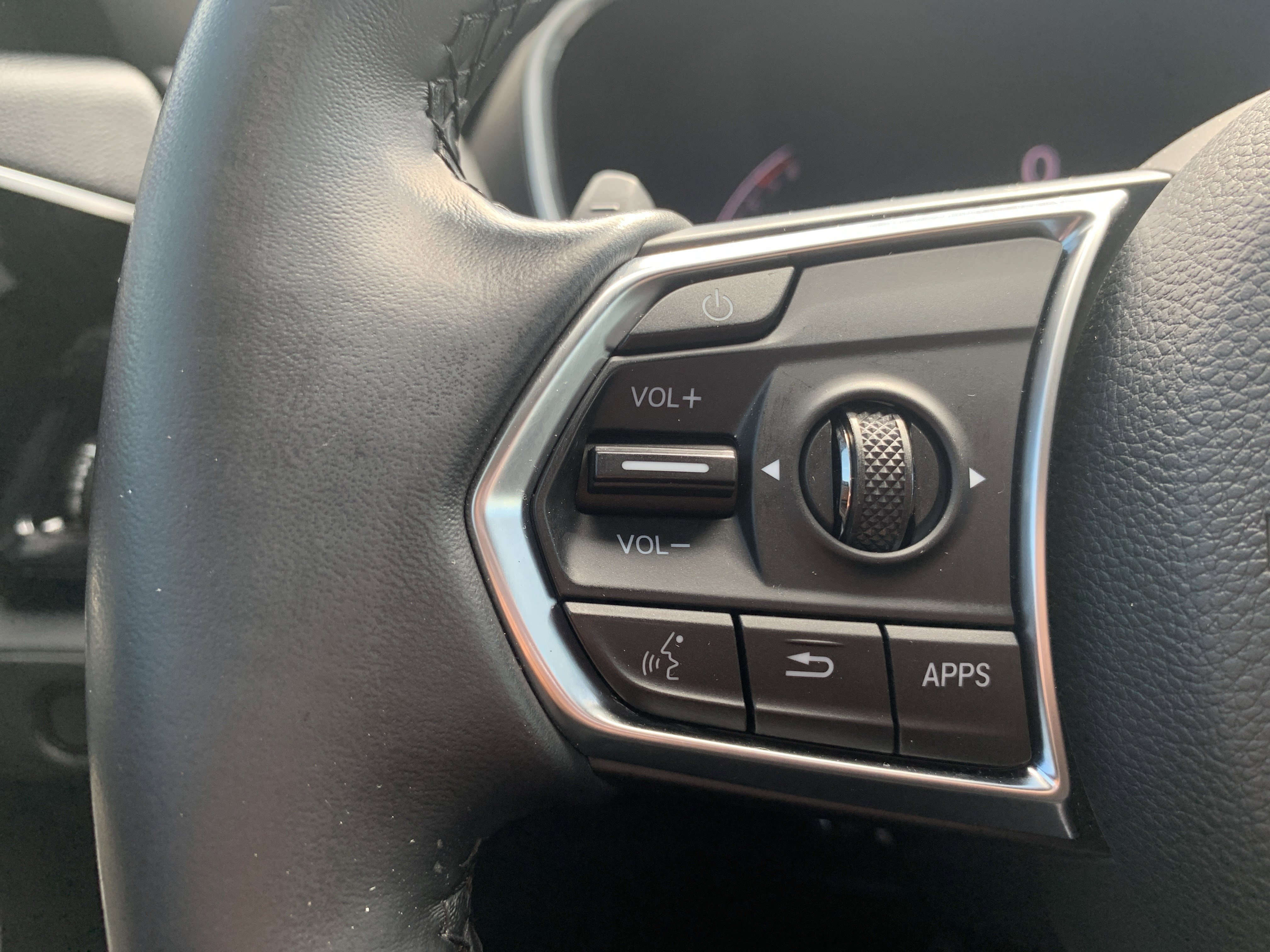 Used 2022 Acura MDX SH-AWD w/ Technology Package image 18