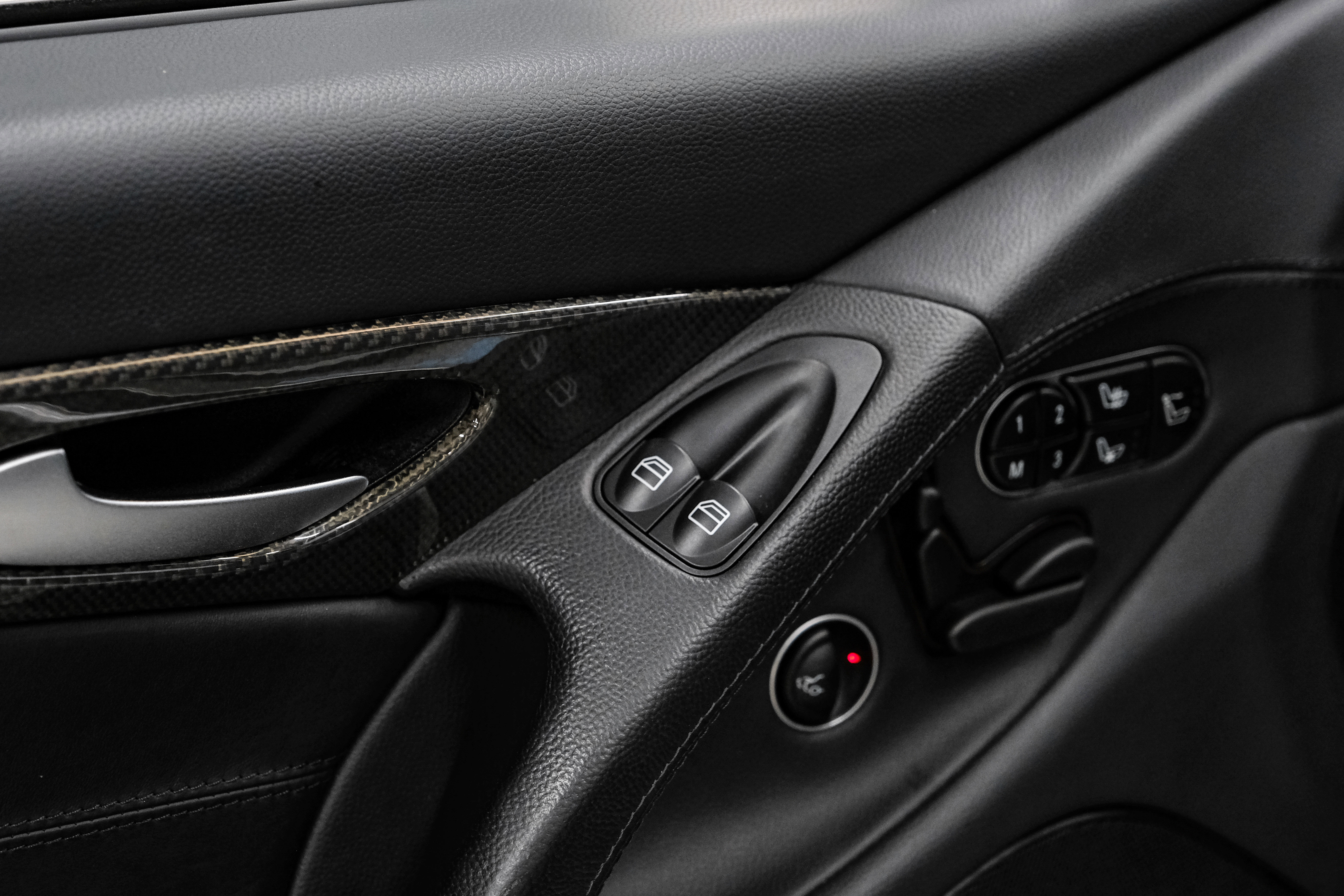 Used 2012 Mercedes-Benz SL 63 AMG image 37