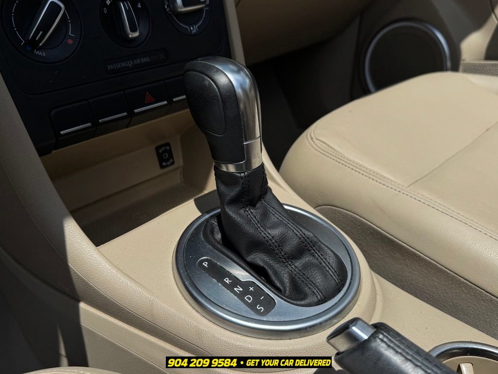 Used 2014 Volkswagen Beetle 1.8T FWD image 9