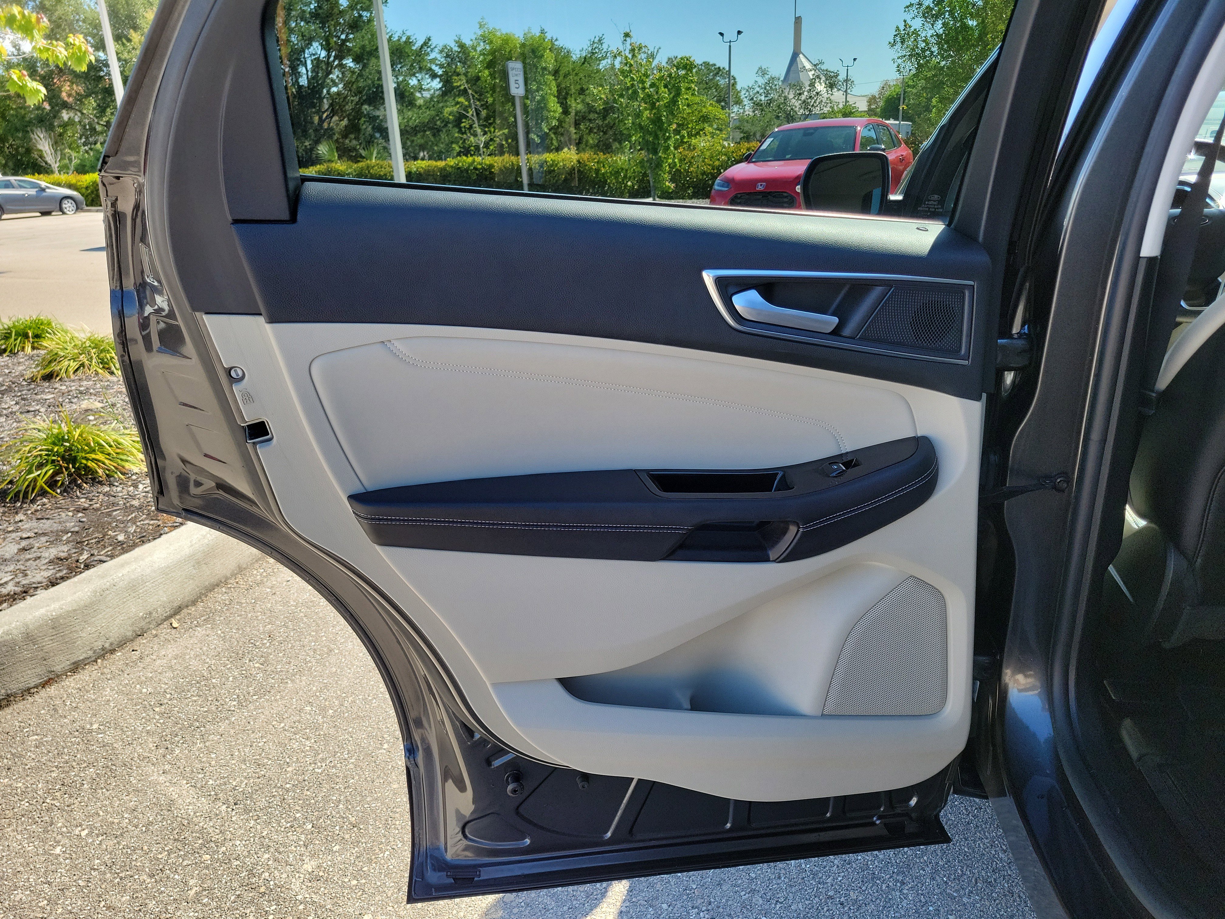 Used 2019 Ford Edge Titanium w/ Equipment Group 301A FWD image 16