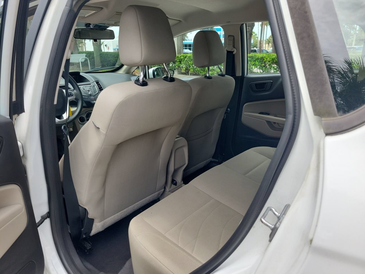 Used 2018 Ford Fiesta SE FWD image 9
