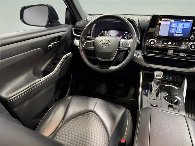 Used 2022 Toyota Highlander XSE FWD image 26