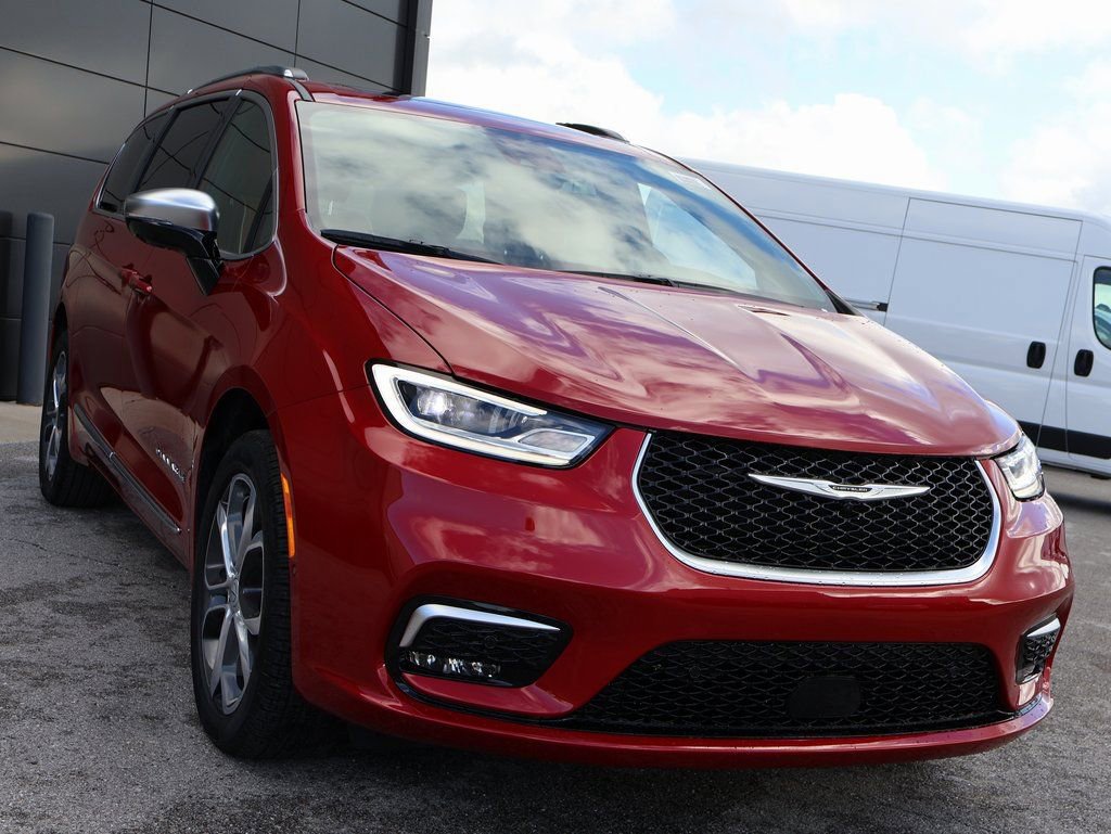 New 2026 Chrysler Pacifica Pinnacle AWD/4WD image 6