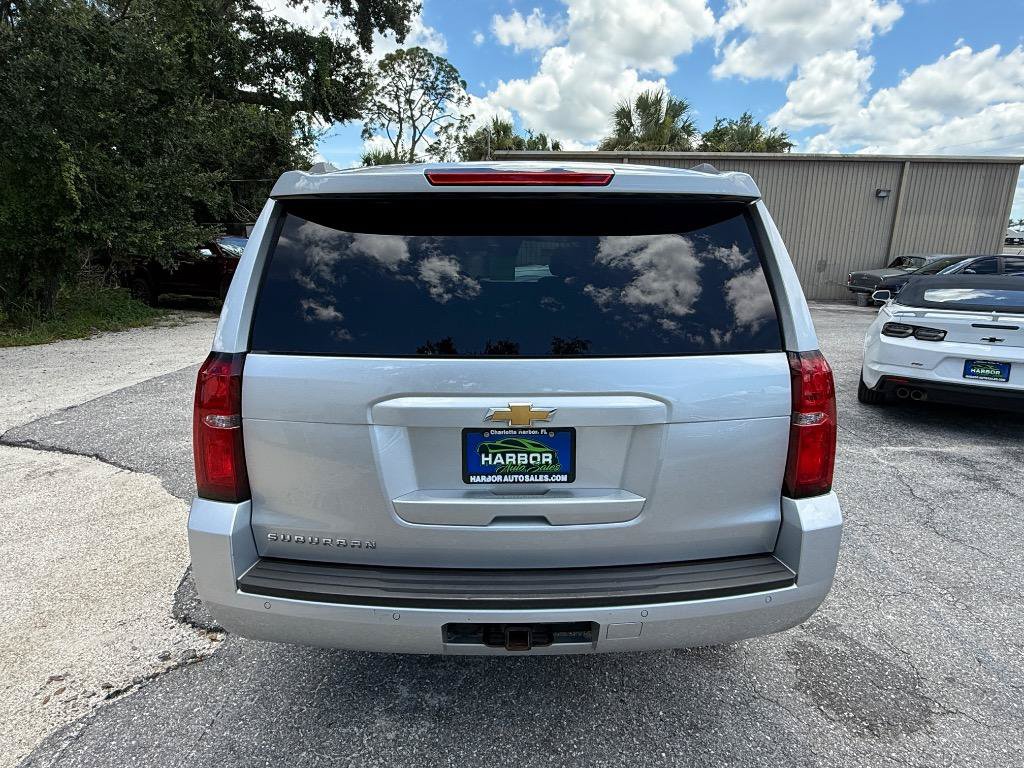 Used 2020 Chevrolet Suburban LT AWD/4WD image 5