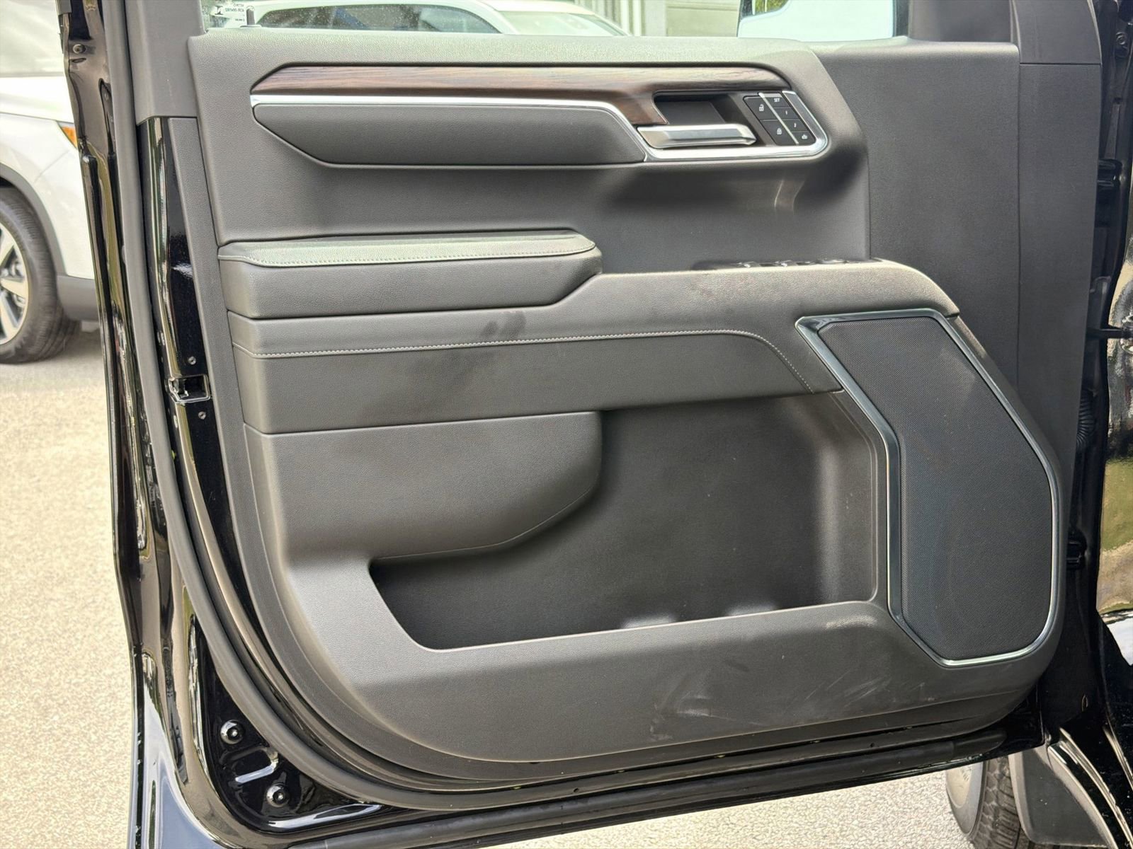 Used 2024 GMC Sierra 1500 SLT AWD/4WD image 14