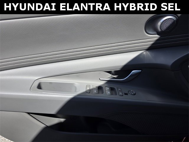 Used 2025 Hyundai Elantra SEL image 23