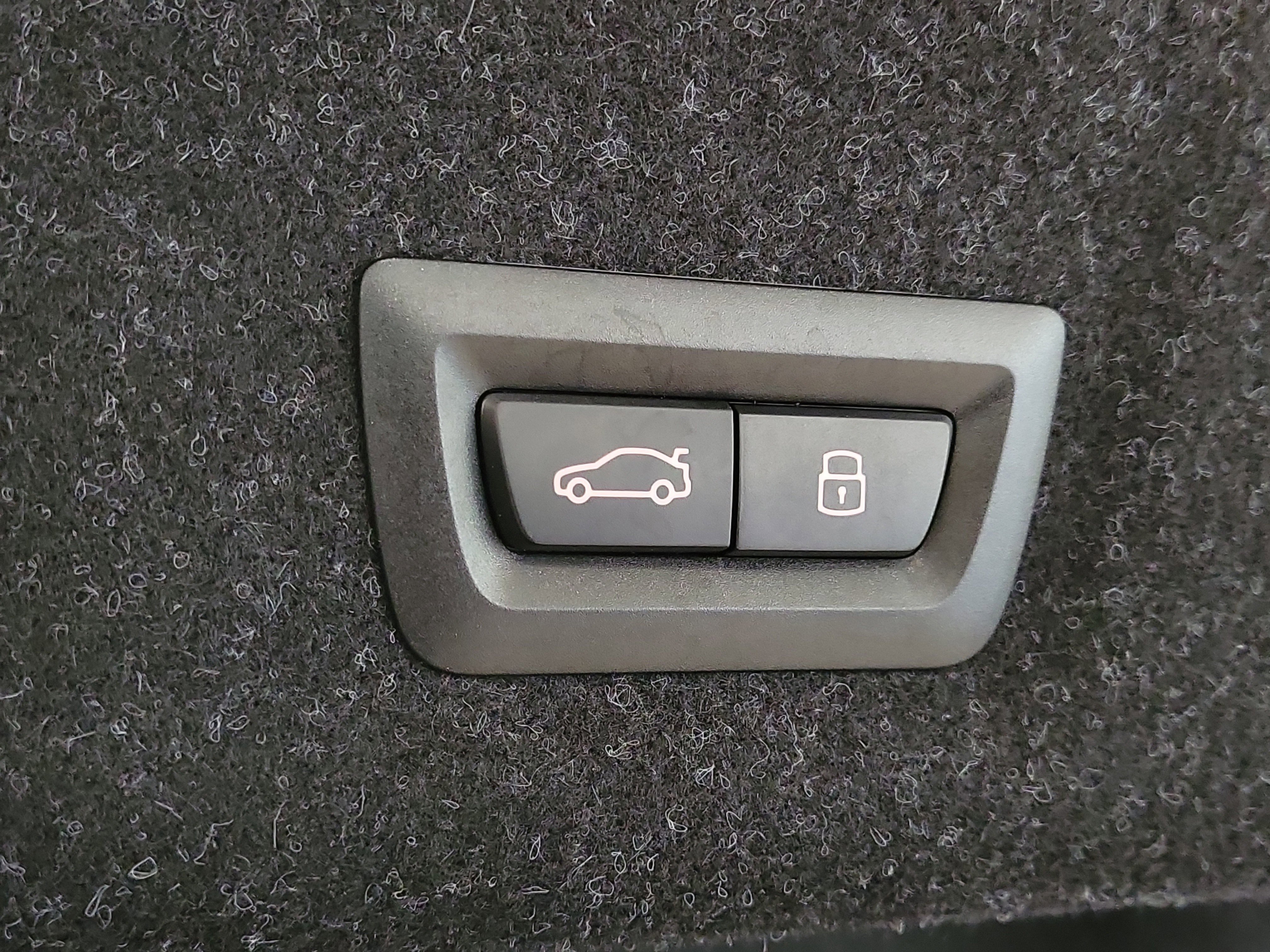 Used 2026 BMW M3 Competition image 9