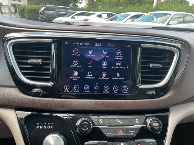 Used 2019 Chrysler Pacifica Touring-L Plus w/ Tire & Wheel Group FWD image 30