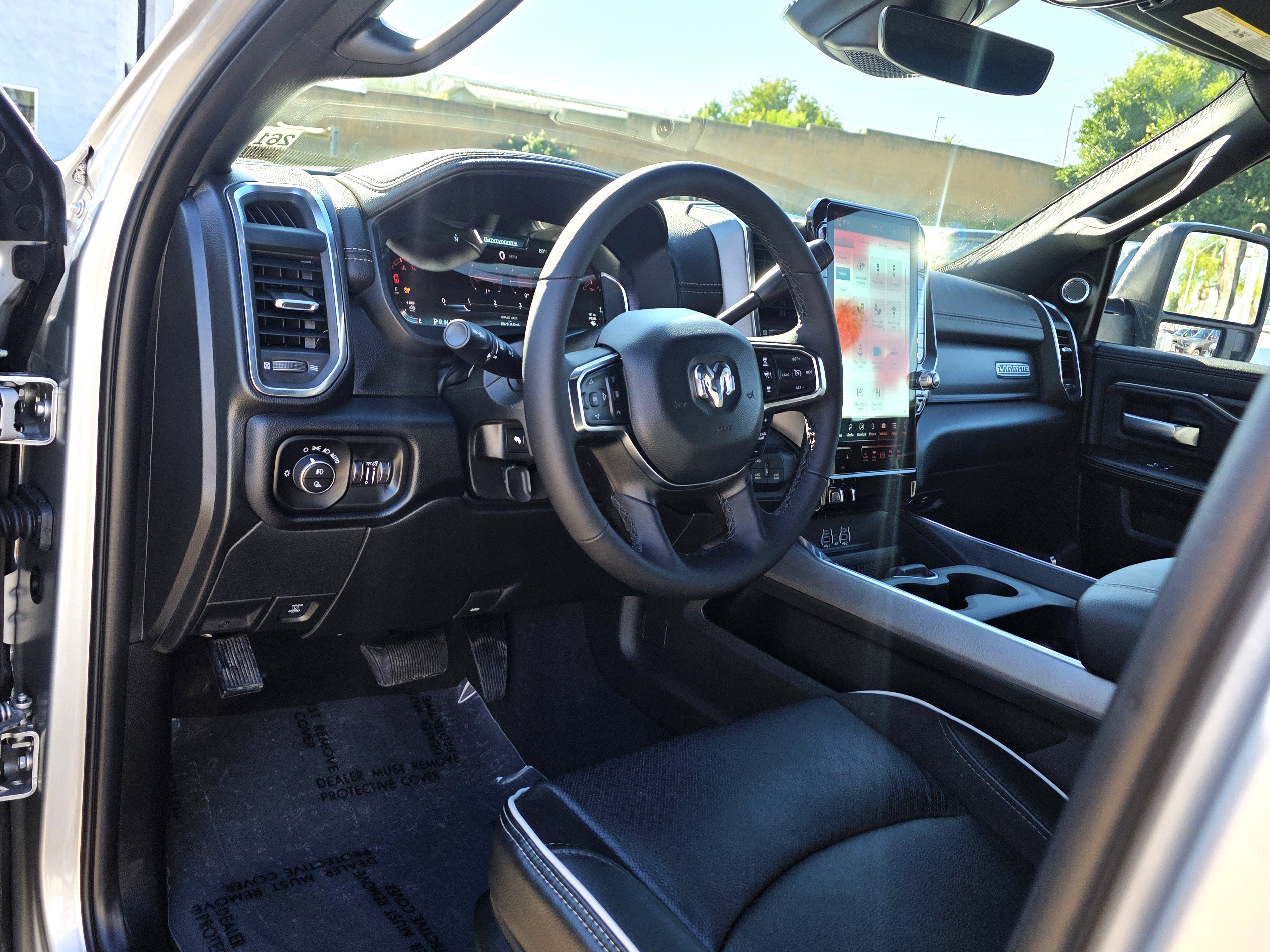 New 2026 RAM 3500 Laramie w/ Max Tow Package AWD/4WD image 10