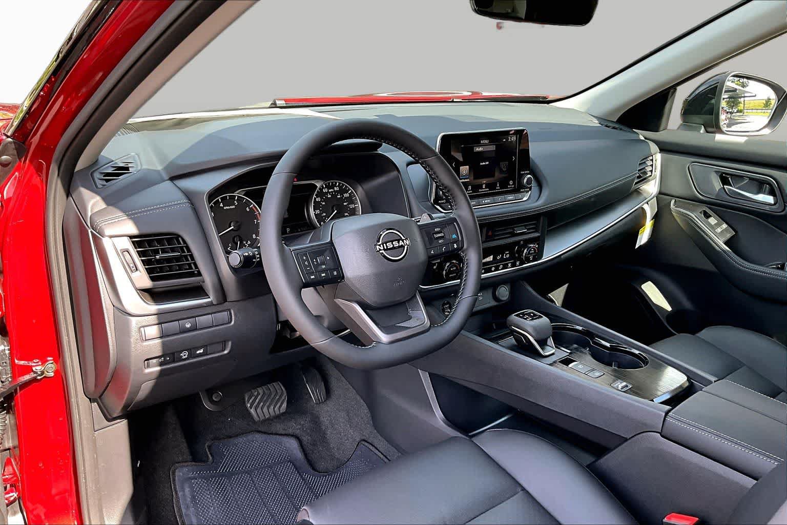 New 2026 Nissan Rogue Dark Armor FWD image 8
