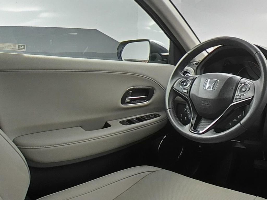 Used 2019 Honda HR-V EX-L image 18