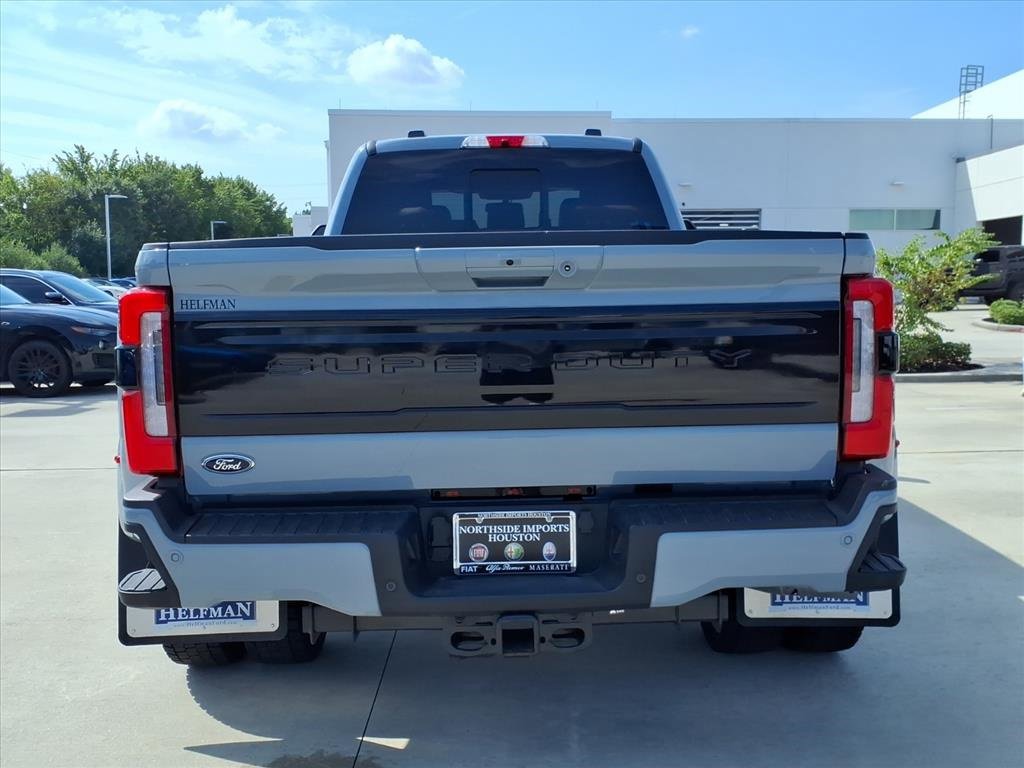 Used 2025 Ford F450 Platinum w/ FX4 Off-Road Package image 12