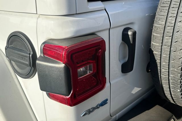 Used 2021 Jeep Wrangler Unlimited Sahara w/ Cold Weather Group image 14