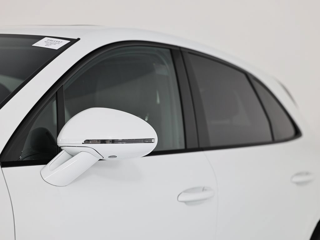 New 2026 Porsche Macan AWD/4WD image 12