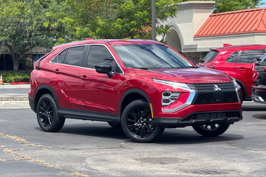New 2026 Mitsubishi Eclipse Cross LE AWD/4WD image 2