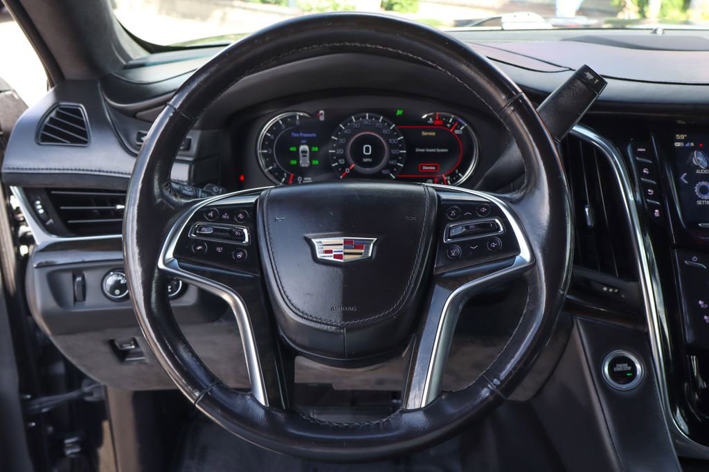 Used 2018 Cadillac Escalade ESV Platinum image 26