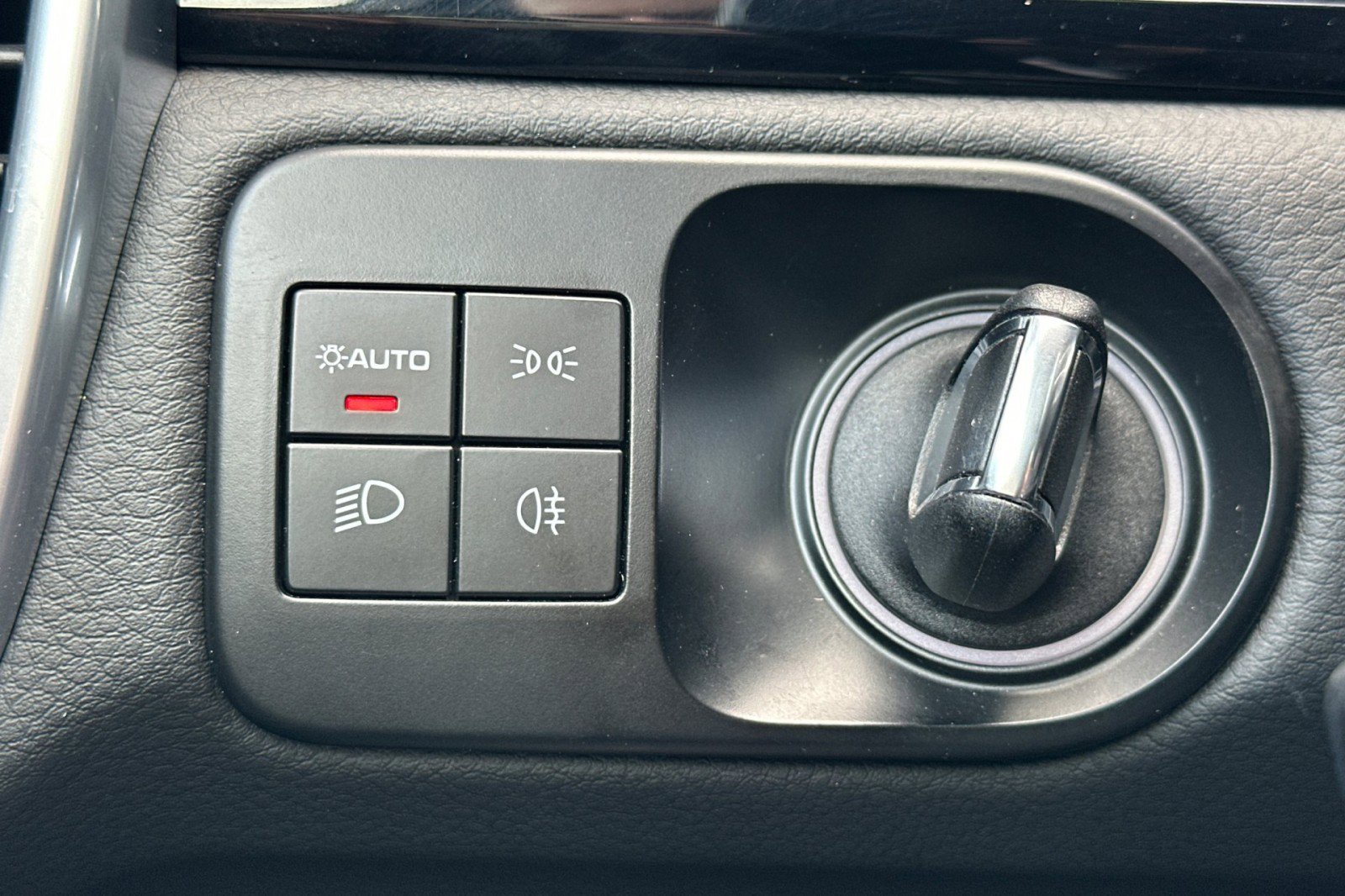 Used 2023 Porsche Cayenne image 23