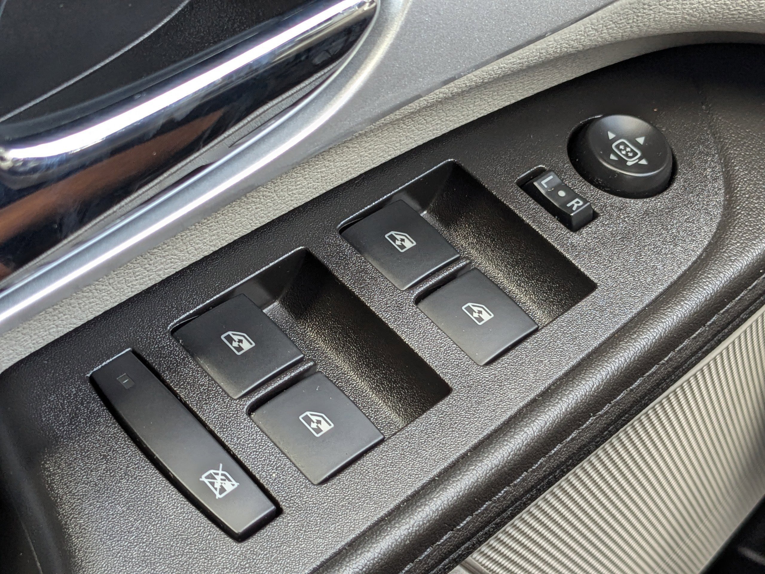 Used 2013 Chevrolet Equinox LS image 22